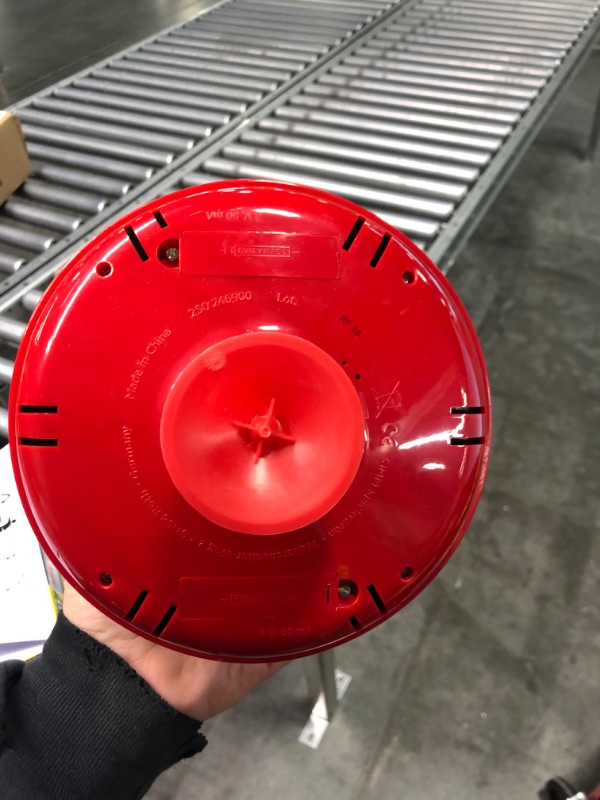 Photo 1 of Lena 52120 tin Toys Panorama Ø19 cm, Plastic Humming, Classical Pump Mechanism, Musical Locomotive, Stand, Spinning top for Children from 18 Months, Colorful --- Couldn't test needs batteries ----
