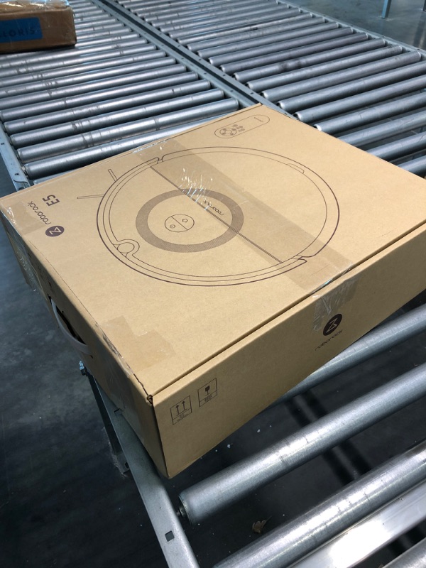 Photo 1 of ROBOROCK E5 Wi-Fi Enabled Robotic Vacuum Cleaner with MagBase Remote Control and 2500Pa Strong Suction