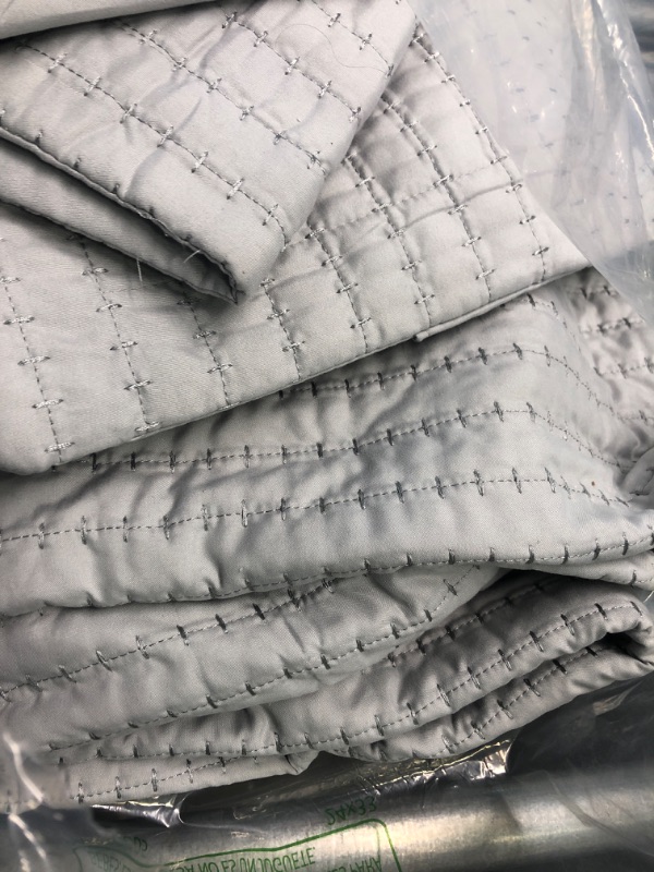 Photo 2 of Great Bay Home 3-Piece Detailed Channel Stitch Quilt Set with Shams. Light Gray Full/Queen Quilt Set, All Season Bedspread Quilt Set, Alicia Collection (Full/Queen, Light Gray) Full / Queen Alicia - Light Gray