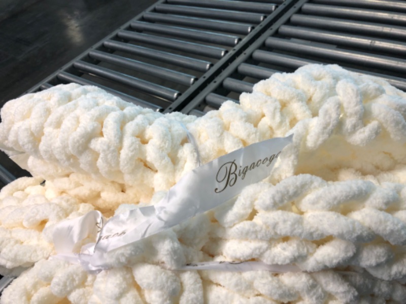 Photo 2 of Chunky Knit Blanket Throw 40x80, Soft Chenille Yarn Giant Knitted Throw Blanket, Big Knit Blankets Chunky, Thick Cable Knit Throw, Large Rope Knot Throw Blanket for Couch Bed Sofa (Ivory) Ivory 40"x80" (Special Size Throw)