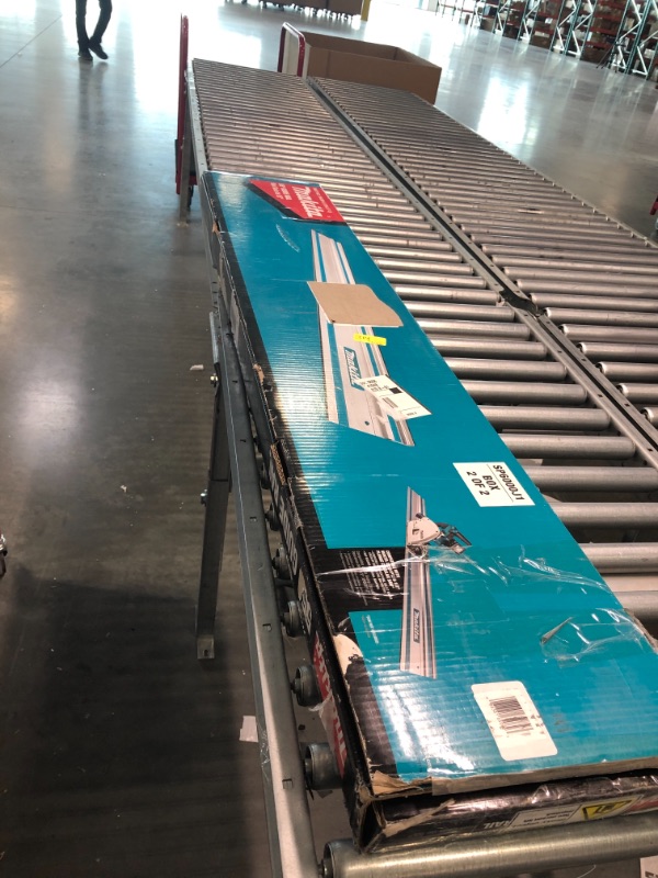 Photo 1 of Makita 194368-5 55" Guide Rail
