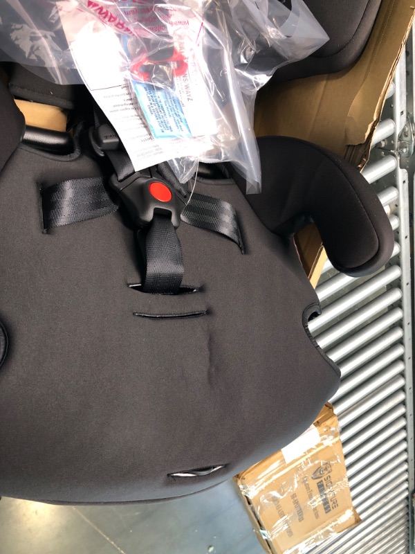 Photo 1 of Graco Tranzitions 3 in 1 Harness Booster Seat, Proof