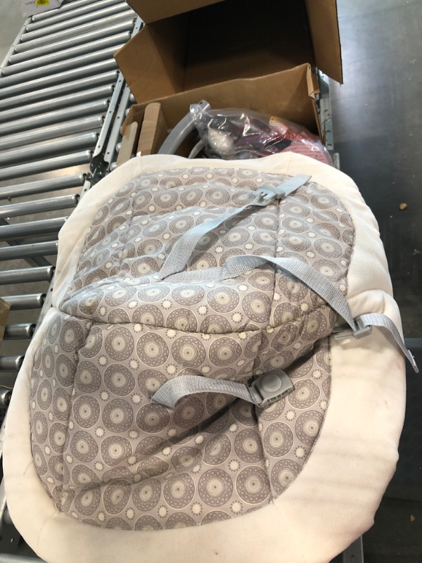 Photo 1 of Graco Simple Sway Abbington Baby Swing