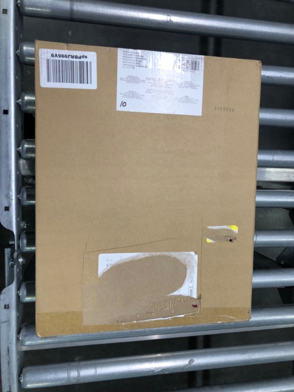 Photo 4 of Amazon Basics Business Laptop Case Bag - 15-Inch, Maroon