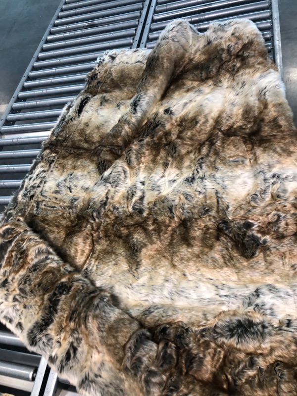 Photo 2 of BATTILO HOME Brown Faux Fur Throw Blanket for Bed, Large Fall Fur Blanket Twin Size 60 x 80 Inches Super Soft Fuzzy Thick Warm Fur Throw Blankets for Couch, Reversible to Plush Velvet Brown 60"x80"