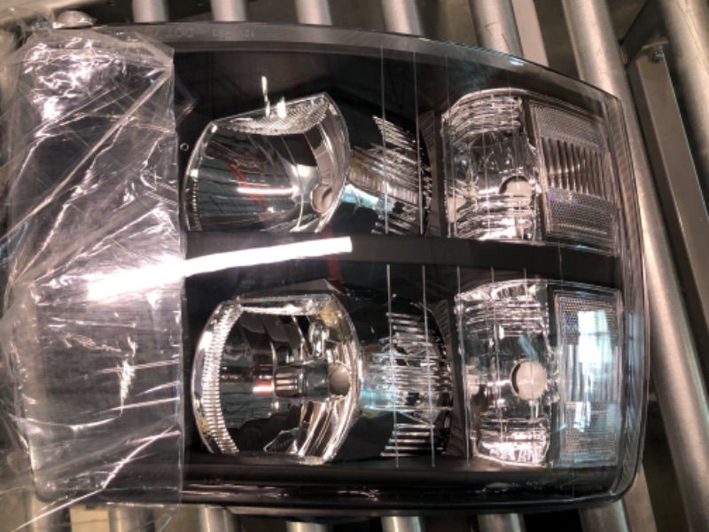 Photo 8 of ADCARLIGHTS 2007 2008 2009 2010 2011 2012 2013 2014 Silverado Headlight Assembly for 07-13 Chevy Silverado 1500/07-14 Silverado 2500HD 3500HD Clear Lens Black Housing Clear Reflector Replacement OE Replacement E-Black Housing Clear Reflector Clear Lens