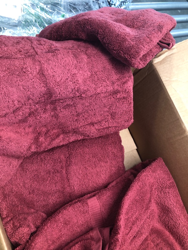 Photo 3 of Chakir Turkish Linens 100% Cotton Premium Turkish Towels for Bathroom | 27'' x 54'' (4-Piece Bath Towels - Cranberry)
