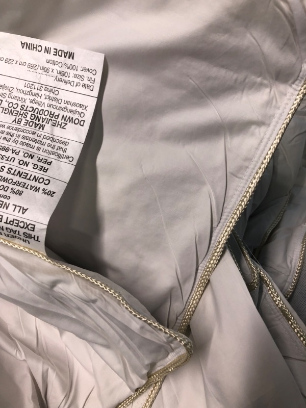 Photo 4 of  Cotton Luxurious All-Season California King Size Goose Down Comforter Duvet Insert, Premium White Solid Plain Design, 1200 Thread Count 100%...
