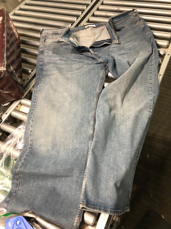 Photo 4 of Signature by Levi Strauss & Co. Gold Label Men's Relaxed Fit Flex Jeans (Available in Big & Tall) 50W x 32L Titan-waterless