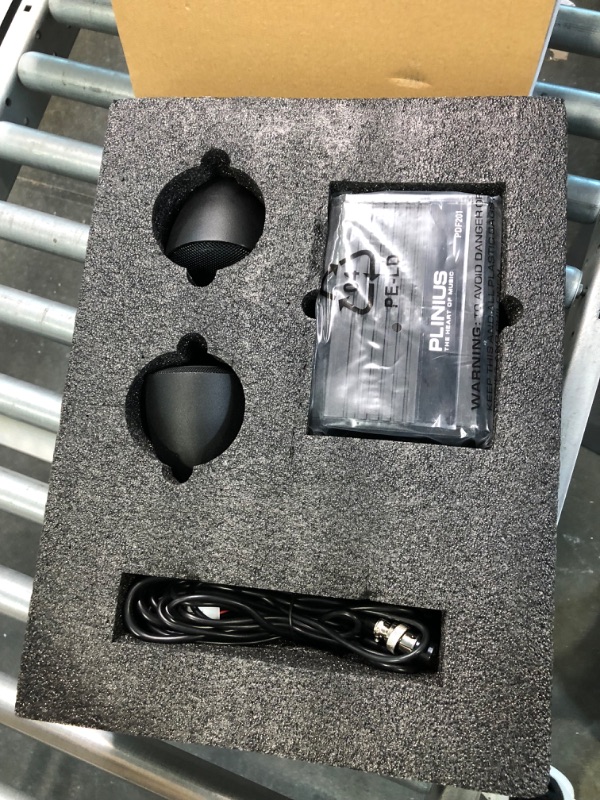 Photo 1 of PLINIUS PDF-21 Package 6.5" Slim Under-Seat Active Powered Car/Truck Subwoofer Sub Car Subwoofer+Amp+2.5 inch Speakers