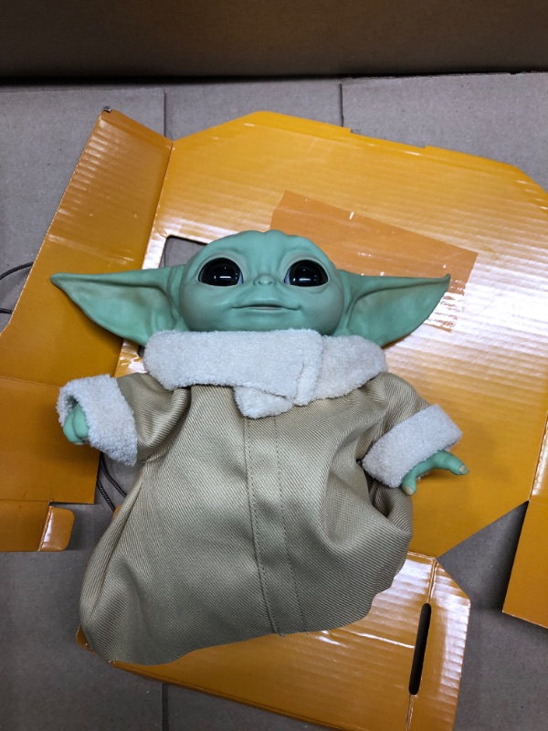 Photo 1 of Hasbro HSBF1119 Star Wars The Child Animatronic Baby Yoda