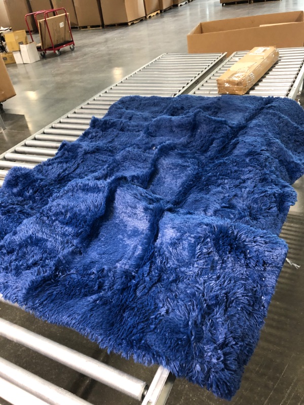 Photo 3 of Carpet Rug 62x47" Dark blue 