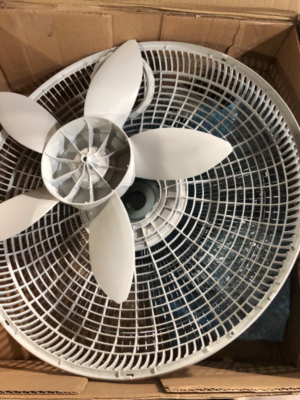 Photo 2 of 18 in. Commercial Grade Oscillating Wall Mount Fan