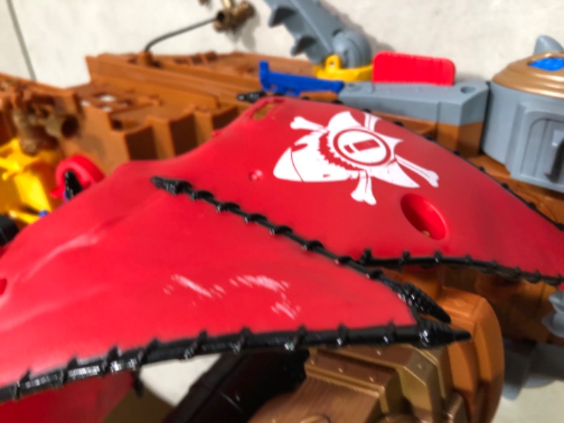 Photo 3 of Fisher-Price Imaginext Shark Bite Pirate Ship