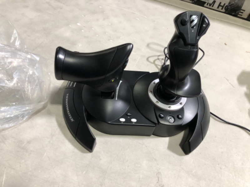 Photo 2 of ** SEE NOTES** 
Thrustmaster T-Flight Hotas One (XBOX Series X/S & XOne and Windows)