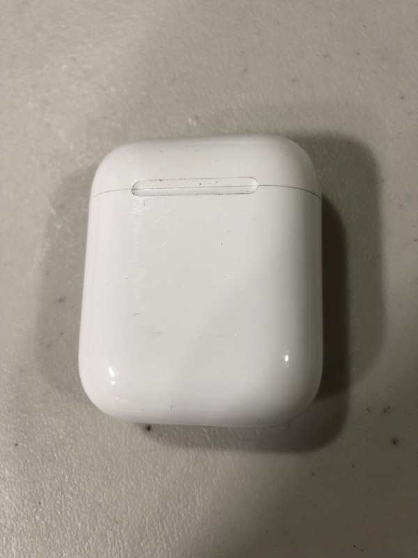 Photo 4 of Apple Airpods First Generation 