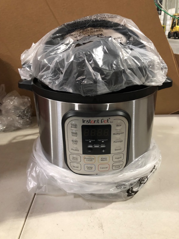 Photo 3 of 8 qt. Stainless Steel Duo Electric Pressure Cooker