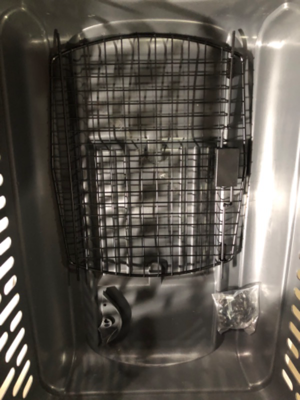 Photo 2 of Aspen Pet Porter 32 Inch Hard Sided Travel Crate Carrier Kennel