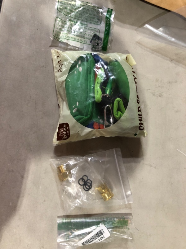 Photo 1 of assorted item bundle 
