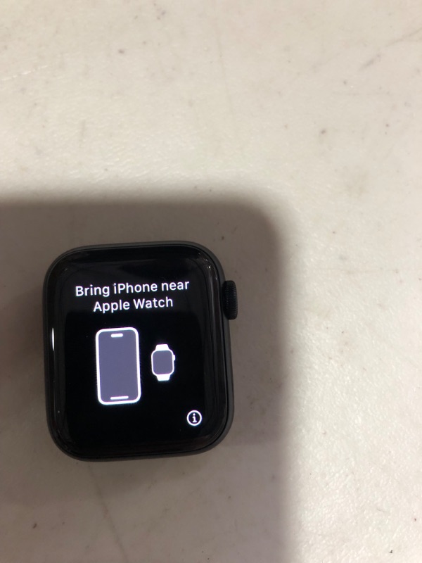 Photo 4 of Apple Watch SE (2nd Gen) [GPS 40mm] Smart 