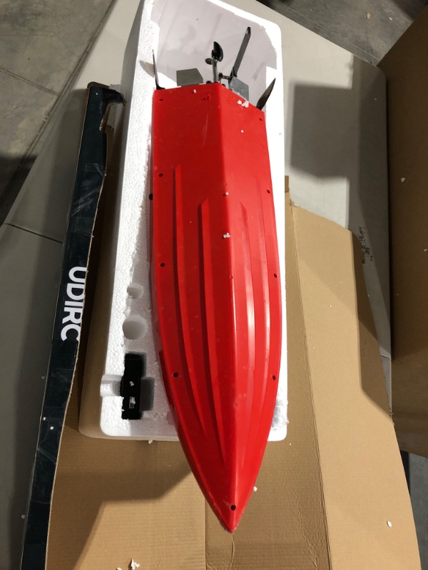 Photo 5 of Cheerwing RC Racing Boat Large Brushless Remote Control Boat 30mph High Speed for Adults Kids Red