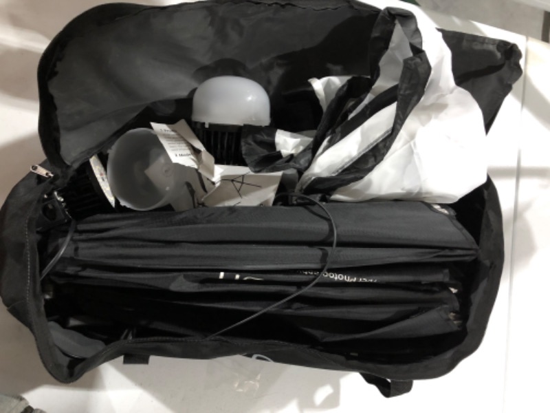 Photo 1 of -used-VICIALL HPUSN Softbox Lighting Kit 2x76x76cm Photography Continuous Lighting System Photo Studio Equipment with 2pcs E27 Socket 85W 5400K Bulbs