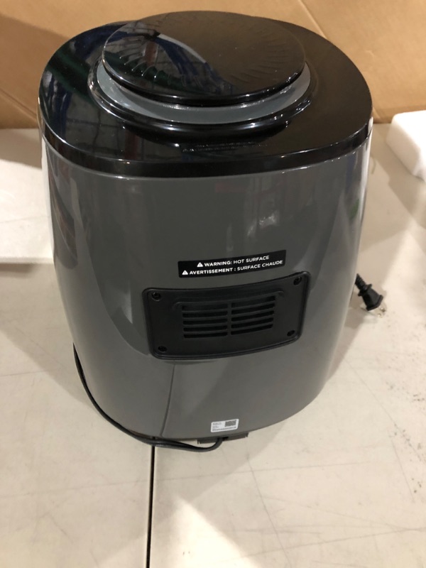 Photo 4 of *SEE NOTES* Ninja AF101 Air Fryer that Crisps, Roasts, Reheats, & Dehydrates, for Quick Easy Meals, Black/Grey 4 Quarts