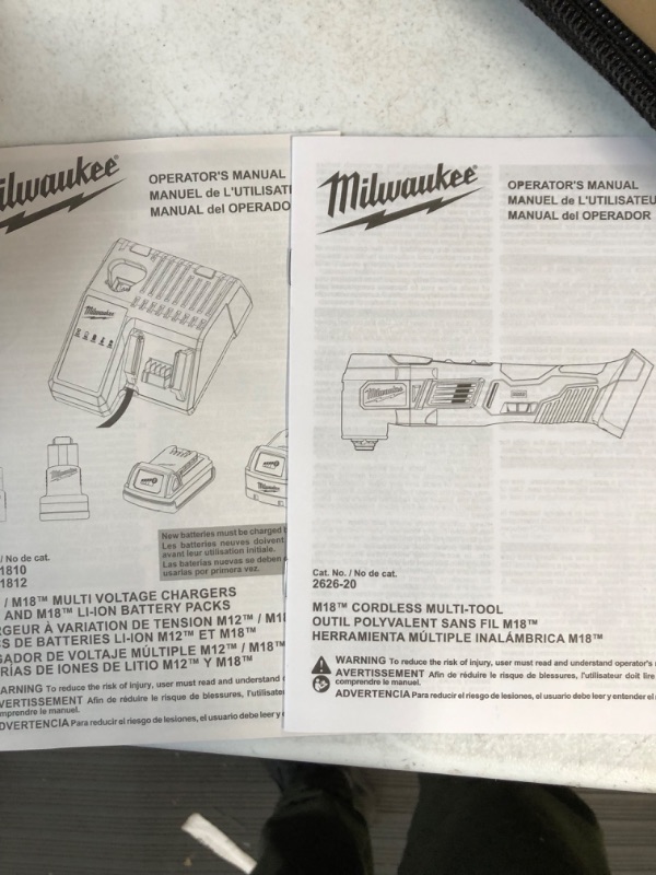 Photo 12 of *BATTERY INOPERABLE** Milwaukee 2626-21CP M18 18-Volt Lithium-Ion Cordless Oscillating Multi-Tool Kit