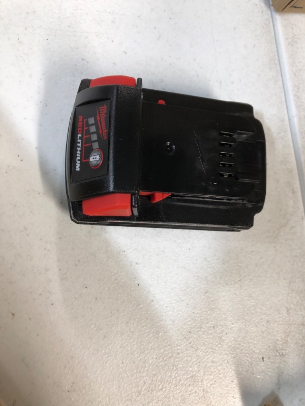 Photo 10 of *BATTERY INOPERABLE** Milwaukee 2626-21CP M18 18-Volt Lithium-Ion Cordless Oscillating Multi-Tool Kit