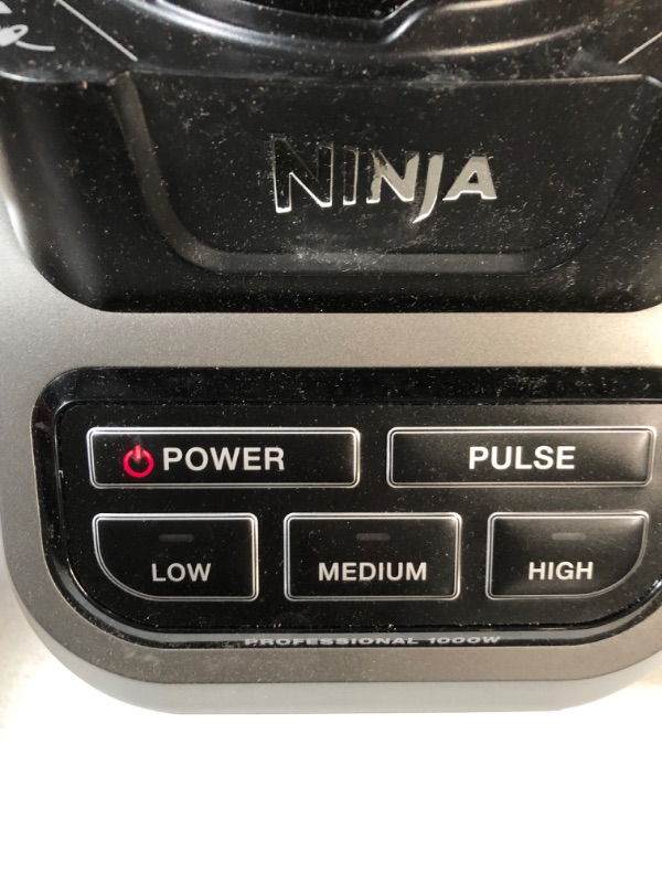 Photo 5 of *USED/SEE NOTES** Ninja BL610 Professional 72 Oz Countertop Blender with 1000-Watt Base and Total Crushing Technology for Smoothies, Ice and Frozen Fruit, Black, 9.5 in L x 7.5 in W x 17 in H with 25 Chef-inspired Recipes