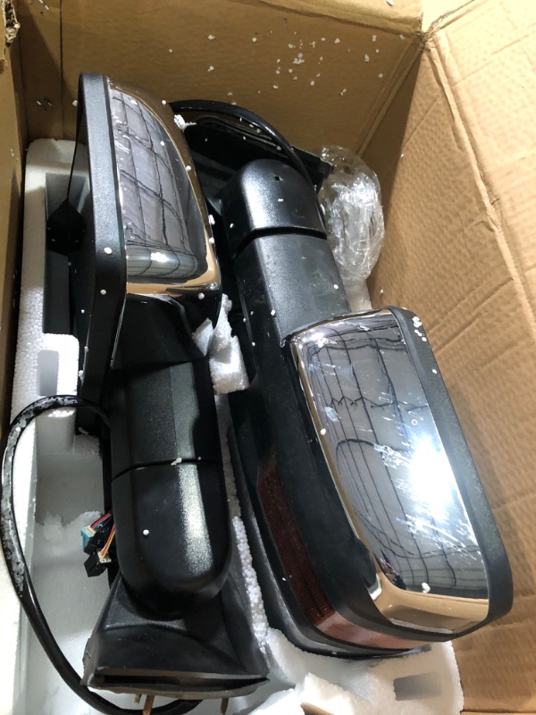 Photo 2 of USED YITAMOTOR Towing Mirrors Compatible with 2003-2006 Chevy Silverado GMC Sierra (07 Classic Models), 03-06 Tahoe Suburban Avalanche Escalade Power Heated LED Arrow Turn Signals Lights Chrome