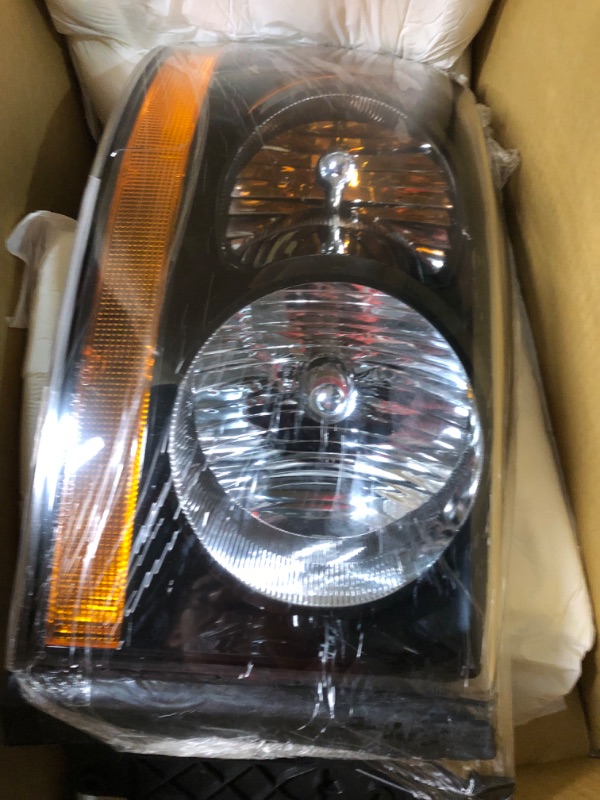 Photo 2 of TYC Right Headlight Assembly Compatible with 2006-2006 Dodge Ram Pickup