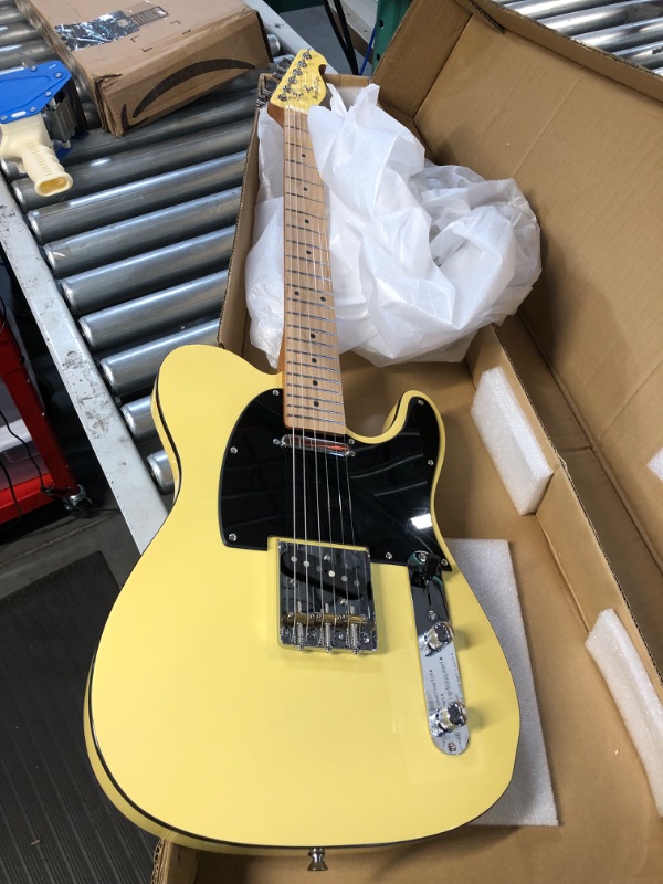 Photo 2 of * item used * good condition * needs to be tuned *
Boya&Ziqi BZT-098 Classic Solid Body Electric Guitar, 22 Stainless Steel Frets (Hand Polished) Vintage Light Yellow