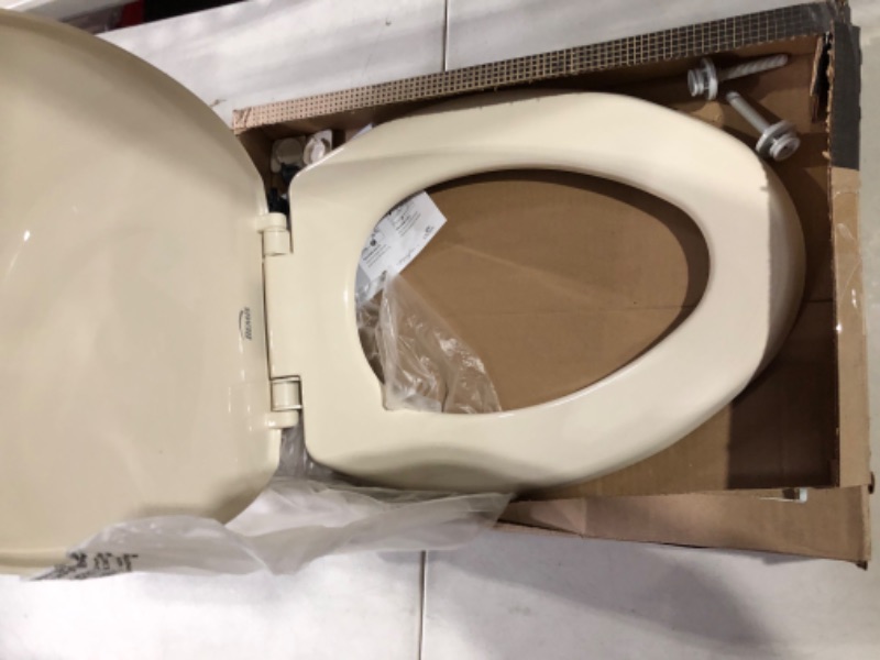 Photo 3 of BEMIS 7300SLEC 006 Toilet Seat will Slow Close and Removes Easy