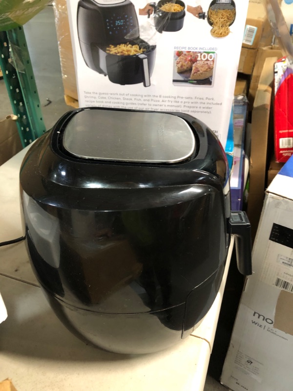 Photo 4 of 8-in-1 5.8 Qt. Black Electric Air Fryer with Recipe Book