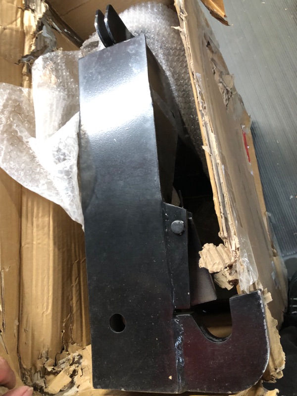 Photo 1 of VEVOR 3-Point Quick Hitch, 3000 LBS Lifting Capacity Tractor Quick Hitch, 28.31" Between Lower Arms Attachments Quick Hitch, No Welding & 5 Level Adjustable Bolt, Adaptation to Category 1 & 2 Tractors