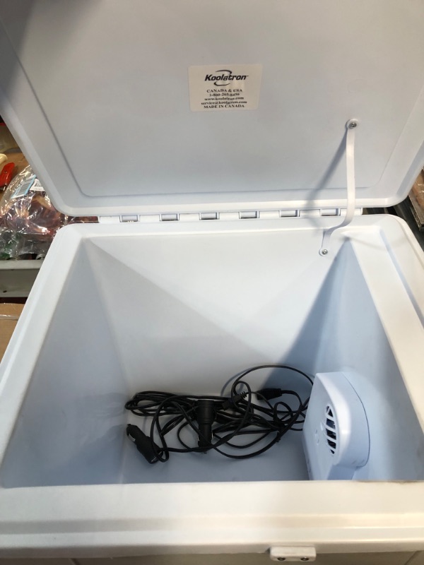 Photo 3 of * item not functional * sold for parts or repair *
Koolatron Thermoelectric Iceless 12 Volt Cooler Warmer 29 qt (27.4 L), Electric Portable Car Cooler with DC Plug, Grey