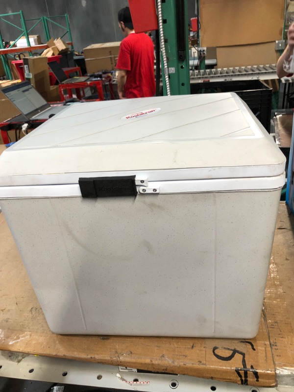 Photo 2 of * item not functional * sold for parts or repair *
Koolatron Thermoelectric Iceless 12 Volt Cooler Warmer 29 qt (27.4 L), Electric Portable Car Cooler with DC Plug, Grey