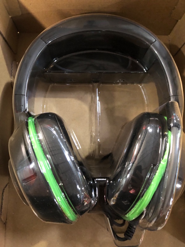 Photo 2 of Razer Kraken X Ultralight Gaming Headset: 7.1 Surround Sound - Lightweight Aluminum Frame - Bendable Cardioid Microphone - for PC, PS4, PS5, Switch, Xbox One, Xbox Series X|S, Mobile - Green Black/Green