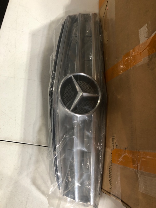 Photo 2 of Front upper bumper grille FOR 07-14 Mercedes Benz