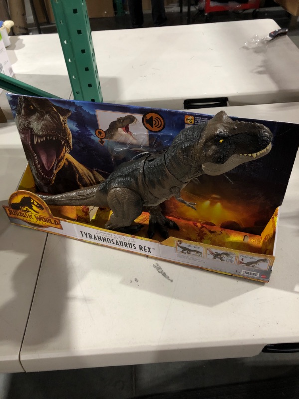 Photo 3 of ?Jurassic World Dominion Dinosaur T Rex Toy, Thrash ‘N Devour Tyrannosaurus Rex 