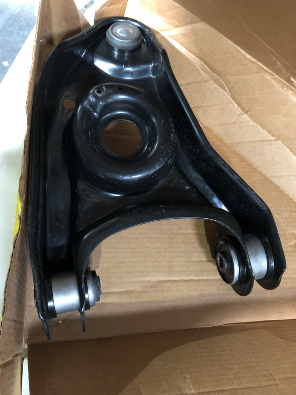 Photo 2 of MOOG RK620900 Control Arm and Ball Joint Assembly