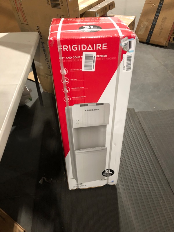 Photo 2 of *NEW/SEE NOTES* Frigidaire EFWC498 Water Cooler/Dispenser in White, standard White TOP-LOAD Cooler