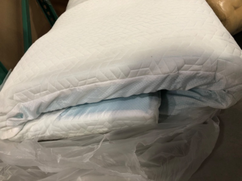 Photo 3 of *USED**bedluxury 3 Inch Cooling Full Size Gel Mattress Topper Gel Memory Foam, Pad Cover(54 x 75 inch)(White Cover?