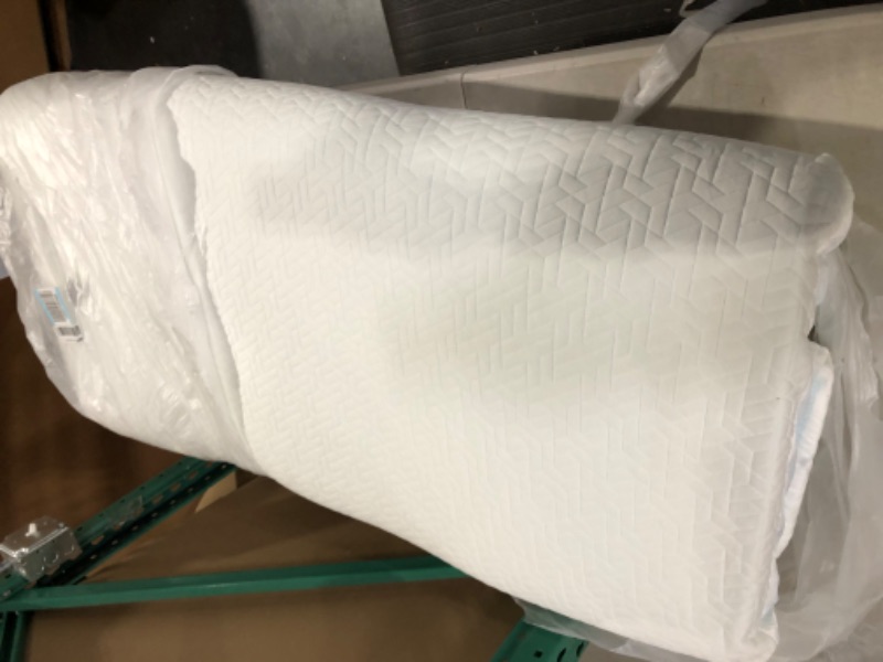 Photo 2 of *USED**bedluxury 3 Inch Cooling Full Size Gel Mattress Topper Gel Memory Foam, Pad Cover(54 x 75 inch)(White Cover?