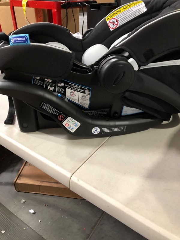 Photo 5 of *BRAND NEW** Graco SnugRide 35 Lite LX Infant Car Seat, Studio SnugRide 1 Count (Pack of 1) Studio