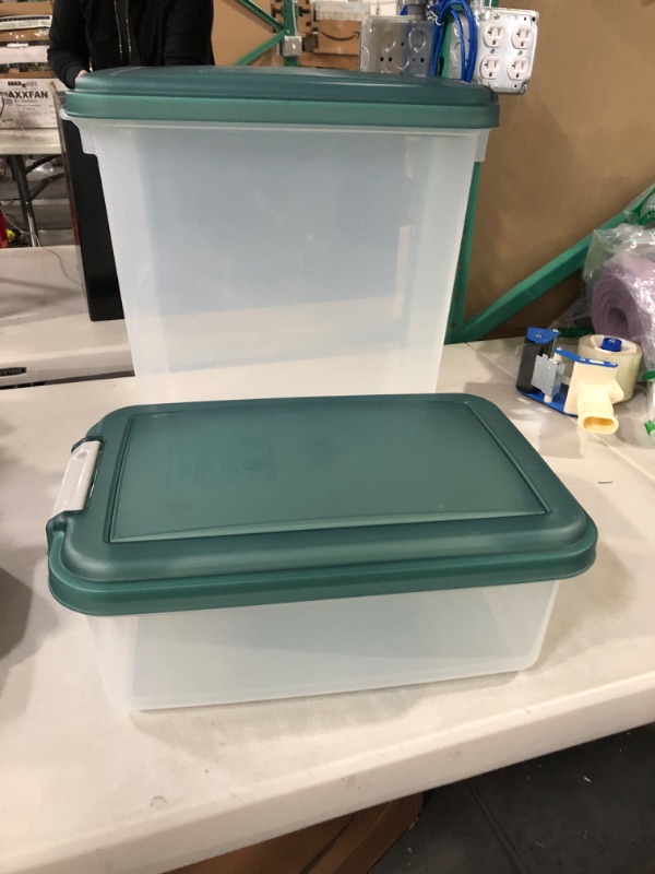 Photo 3 of *INCOMPLETE/SEE NOTES**  Airtight Pet Food Storage Container 35 Lbs / 45 Qt