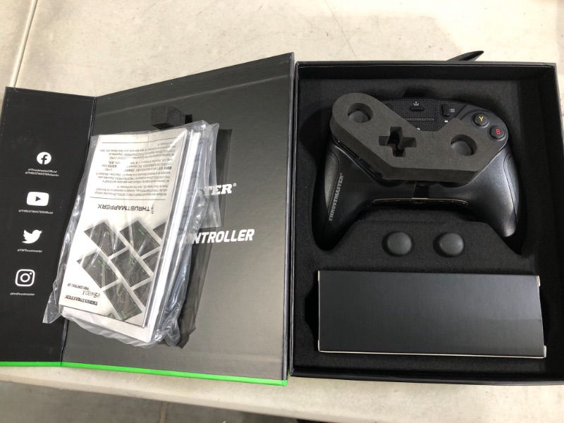 Photo 2 of Thrustmaster ESWAP X Pro Wired Controller