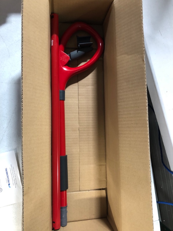 Photo 2 of **NEW** O-Cedar ProMist MAX Microfiber Spray Mop, Red 