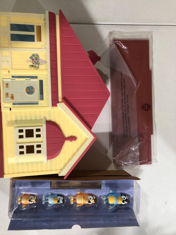 Photo 2 of **SEE NOTES** Bluey Mega Bundle Home, BBQ Playset, and 4 Figures | Amazon Exclusive